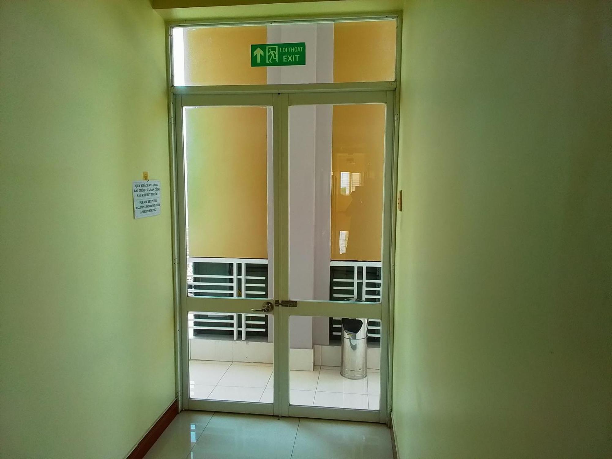 Hostel Dang Loi ホステルダンロイ Chau Doc Extérieur photo