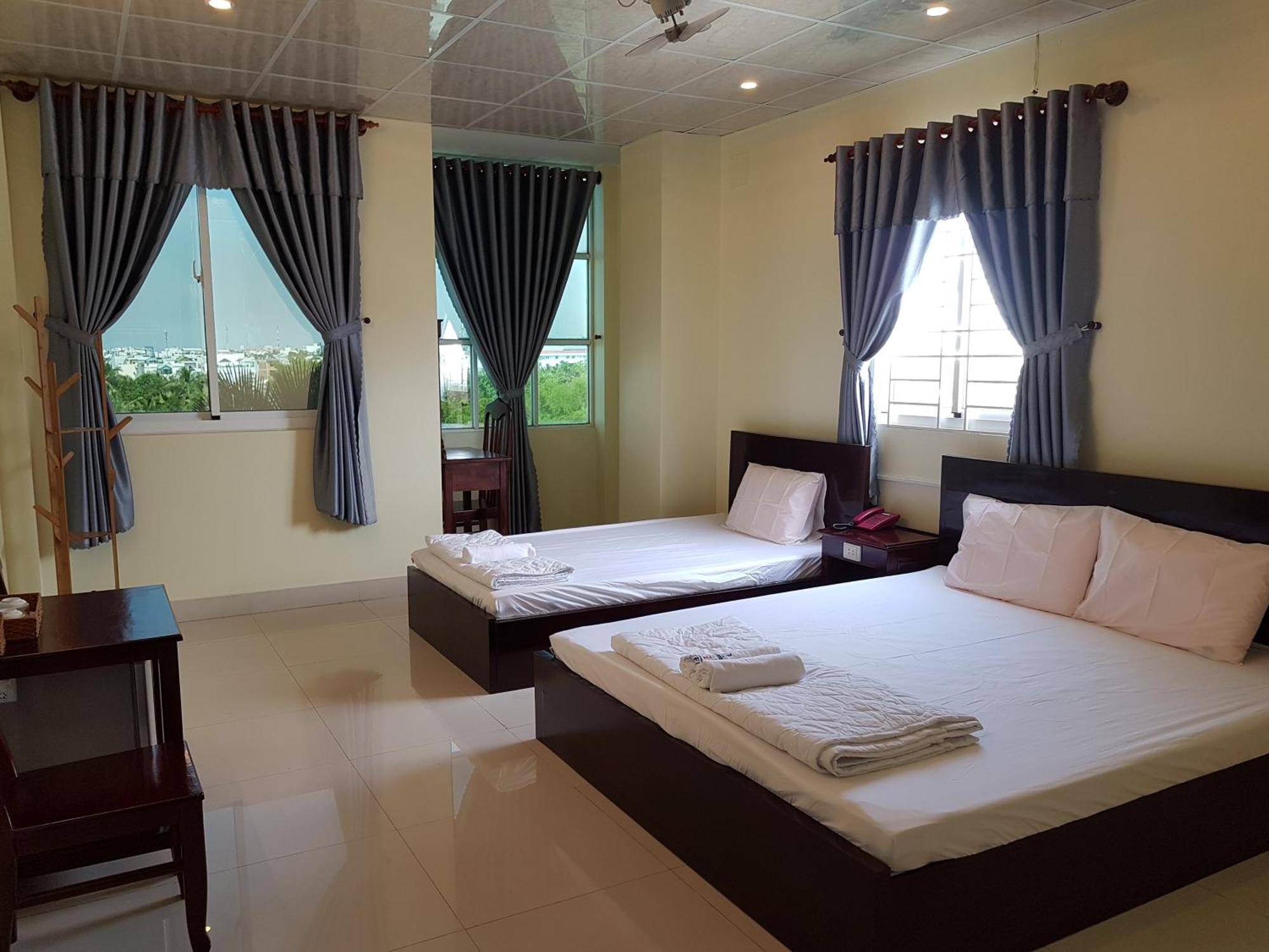 Hostel Dang Loi ホステルダンロイ Chau Doc Extérieur photo