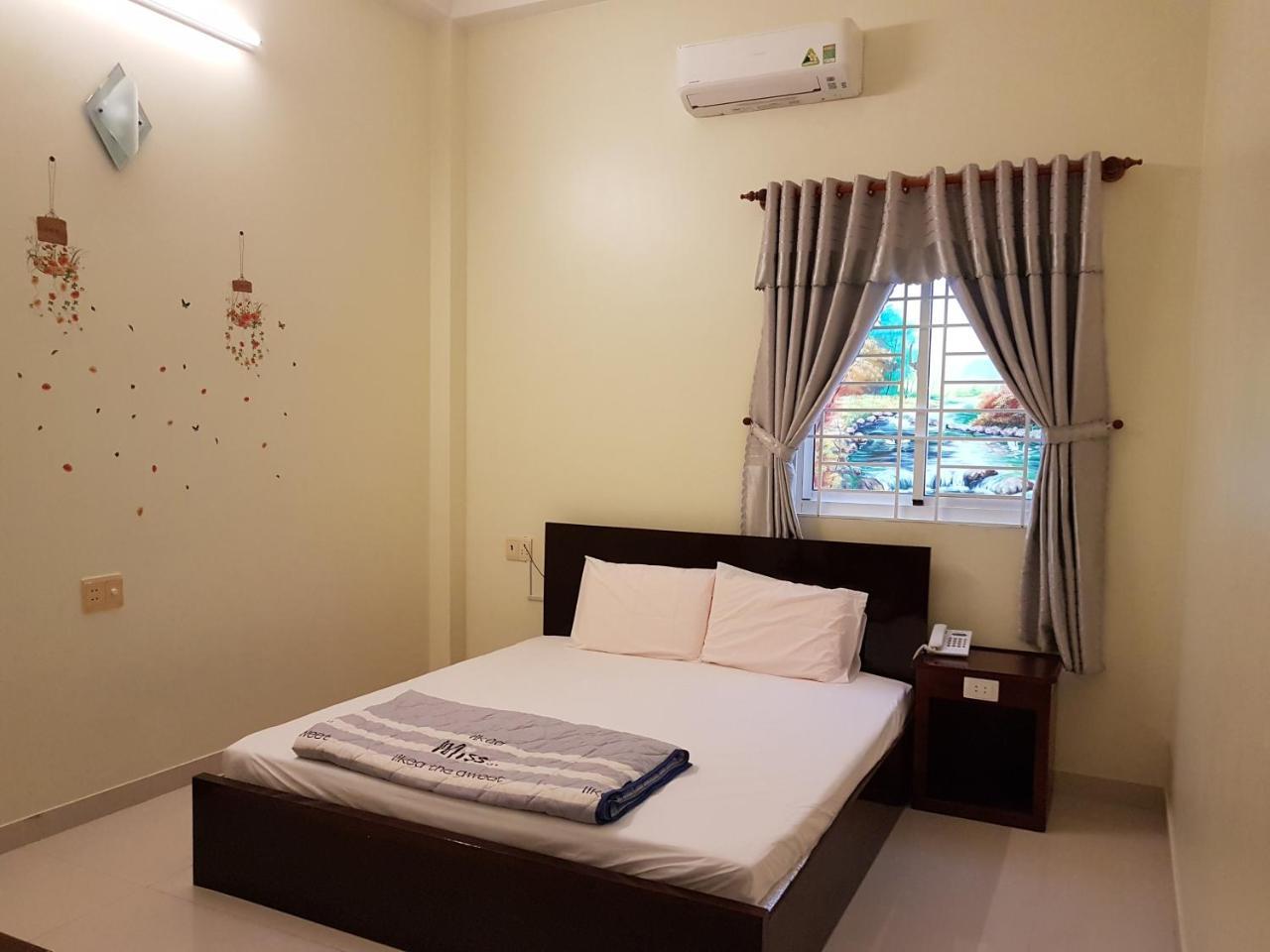 Hostel Dang Loi ホステルダンロイ Chau Doc Extérieur photo